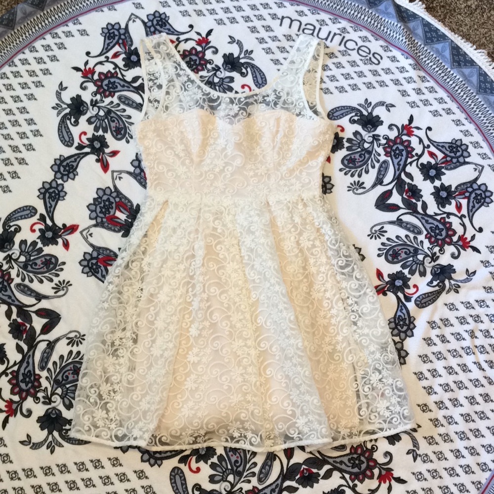 Ark & co white lace dress size small in juniors